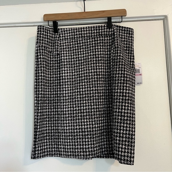 MICHAEL Michael Kors Black and White houndstooth Pencil Skirt size 10 NWT - Picture 1 of 9